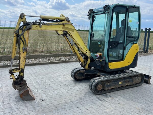 mini koparka Yanmar SW20 2012 r cena 77000 zł - obrazek 6