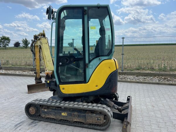 mini koparka Yanmar SW20 2012 r cena 77000 zł - obrazek 9