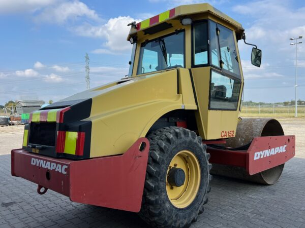 walec do prac ziemnych Dynapac CA152D rok 2001 cena 112000 zł - obrazek 3